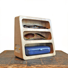 3-Pocket Glasses Stand